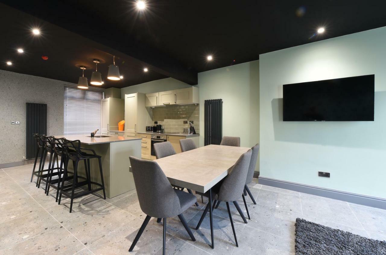 La Jungle Du Swan Apartment Manchester Ngoại thất bức ảnh