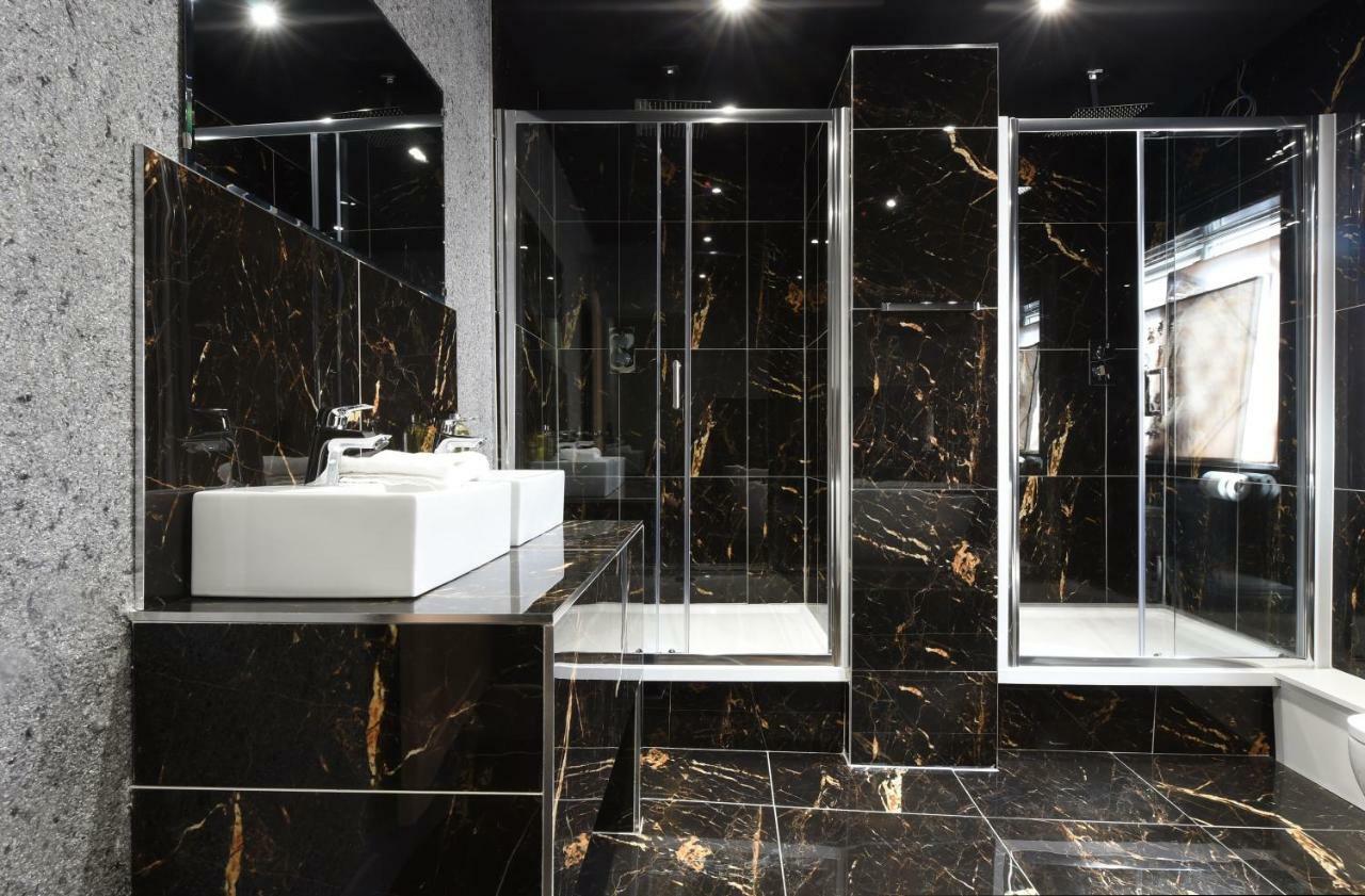 La Jungle Du Swan Apartment Manchester Ngoại thất bức ảnh